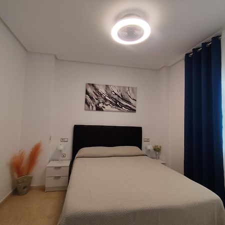 Macarena III Apartments, 300 Meter Zu Playa Del Cura ตอร์เรเวียคา ภายนอก รูปภาพ