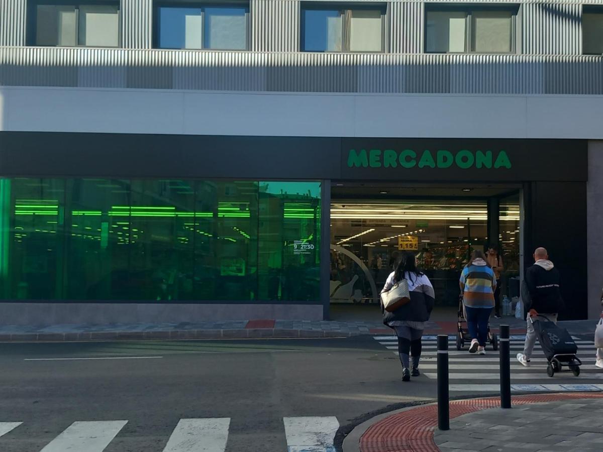 Macarena III Apartments, 300 Meter Zu Playa Del Cura ตอร์เรเวียคา ภายนอก รูปภาพ